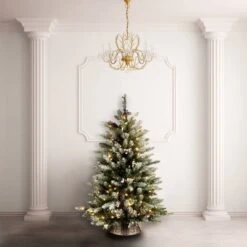National Tree Company Pre-Lit Dunhill Fir Artificial Christmas Tree With Snow, Red Berries And Pine Cones Clear Lights